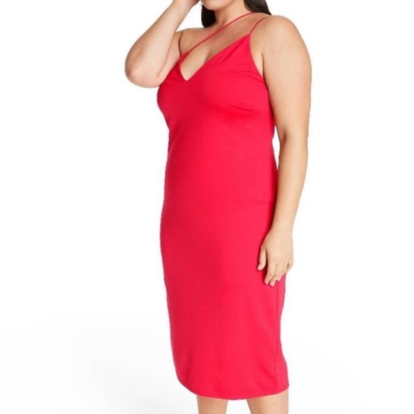 Cushnie Dresses & Skirts - Cushnie X Target Red Midi Length Dress